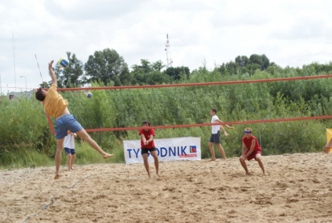 II Otwarty Turniej Plażowej Piłki Siatkowej –  Milandia Cup o puchar prezydenta Ostrołęki - zdjęcie #33 - eOstroleka.pl