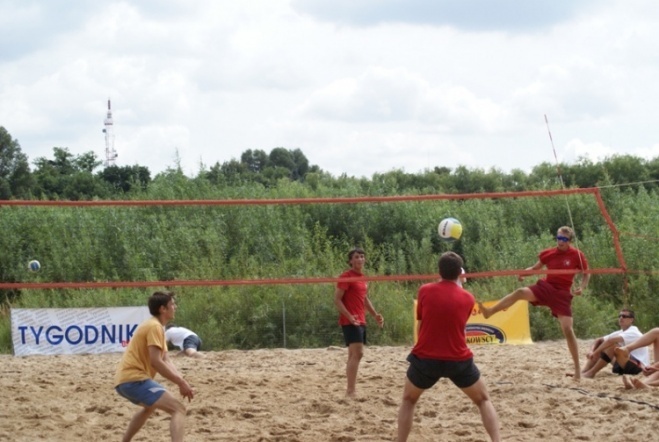 II Otwarty Turniej Plażowej Piłki Siatkowej –  Milandia Cup o puchar prezydenta Ostrołęki - zdjęcie #32 - eOstroleka.pl