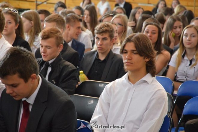 Zakończenie roku szkolnego w I LO [26.06.2015] - zdjęcie #13 - eOstroleka.pl