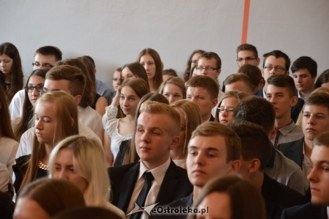 Zakończenie roku szkolnego w II LO [26.06.2015] - zdjęcie #7 - eOstroleka.pl