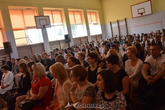 Zakończenie roku szkolnego w II LO [26.06.2015] - zdjęcie #12 - eOstroleka.pl