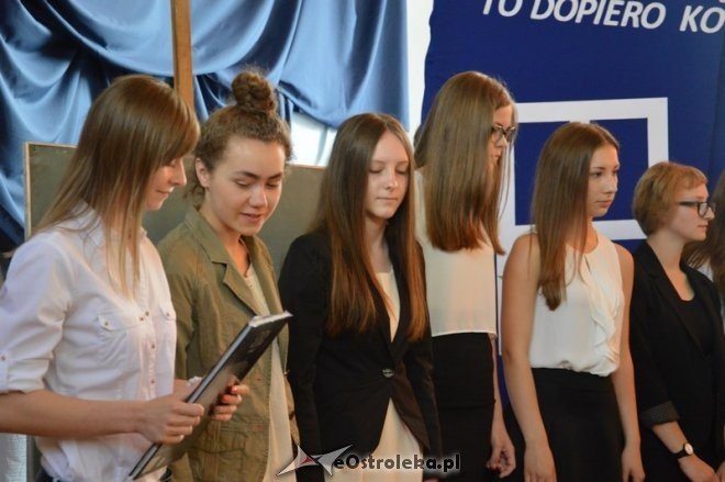 Zakończenie roku szkolnego w II LO [26.06.2015] - zdjęcie #30 - eOstroleka.pl