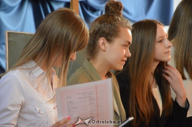 Zakończenie roku szkolnego w II LO [26.06.2015] - zdjęcie #31 - eOstroleka.pl