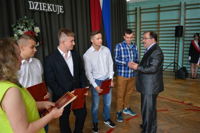 Zakończenie roku szkolnego w ZSZ nr 2 w Ostrołęce [26.06.2015] - zdjęcie #4 - eOstroleka.pl