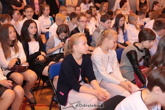Zakończenie roku szkolnego w SP nr 10 [26.06.2015] - zdjęcie #20 - eOstroleka.pl