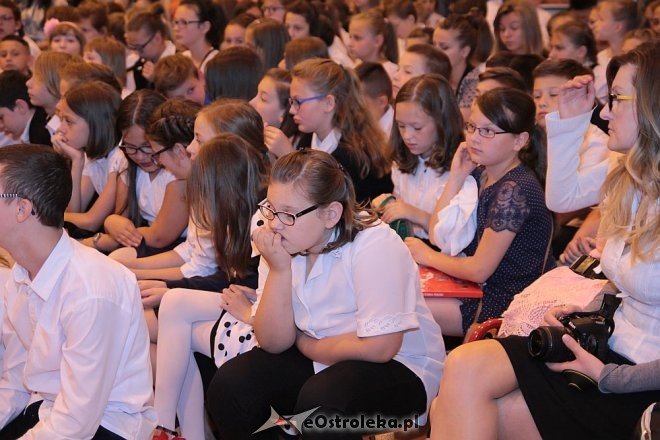 Zakończenie roku szkolnego w SP nr 10 [26.06.2015] - zdjęcie #36 - eOstroleka.pl