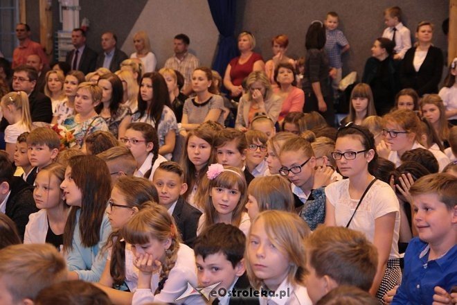 Zakończenie roku szkolnego w SP nr 10 [26.06.2015] - zdjęcie #40 - eOstroleka.pl