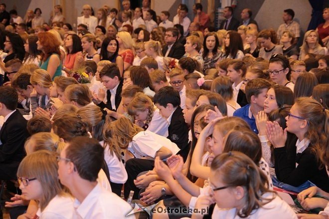 Zakończenie roku szkolnego w SP nr 10 [26.06.2015] - zdjęcie #48 - eOstroleka.pl