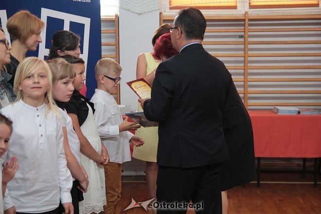Zakończenie roku szkolnego SP nr 5 [26.06.2015] - zdjęcie #21 - eOstroleka.pl