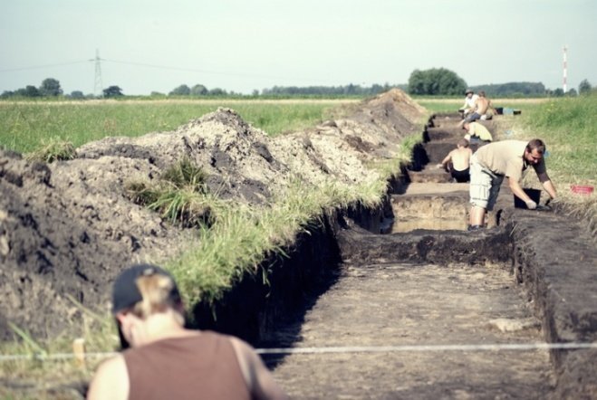 Prace archeologiczne przy średniowicznym grodzisku w Susku Nowym (24.06.09) - zdjęcie #9 - eOstroleka.pl