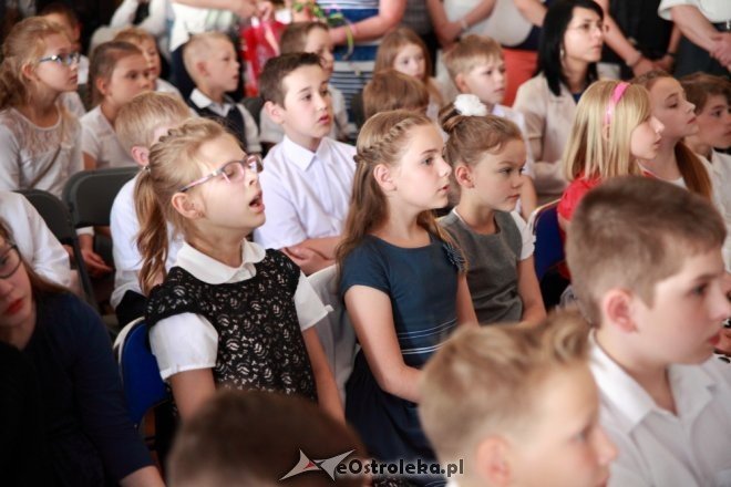 Zakończenie roku szkolnego w SP nr 1 w Ostrołęce [26.06.2015] - zdjęcie #3 - eOstroleka.pl