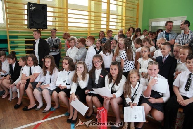 Zakończenie roku szkolnego w SP nr 2 w Ostrołęce [26.06.2015] - zdjęcie #4 - eOstroleka.pl