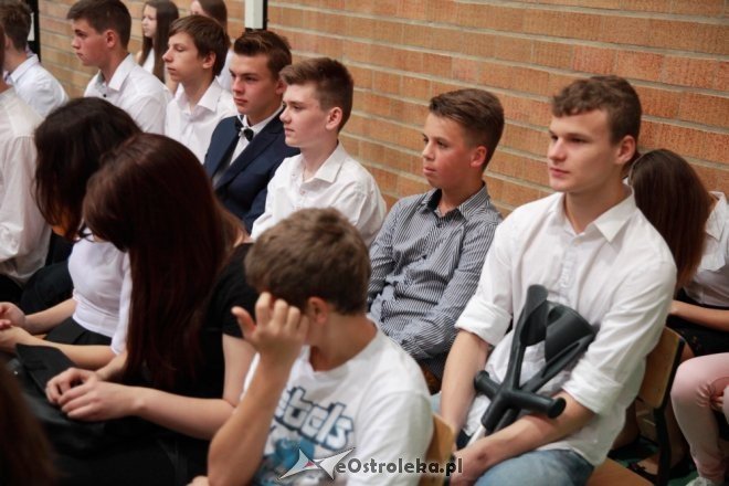 Zakończenie roku szkolnego w SP nr 6 w Ostrołęce [26.06.2015] - zdjęcie #2 - eOstroleka.pl
