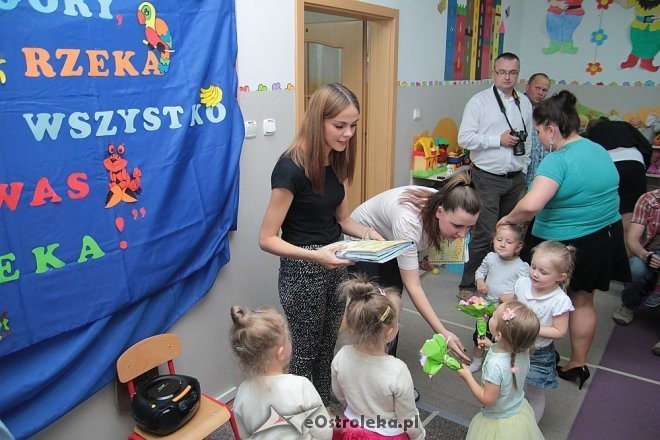 Zakończenie roku szkolnego w Punkcie Przedszkolnym Jaś i Małgosia [26.06.2015] - zdjęcie #36 - eOstroleka.pl