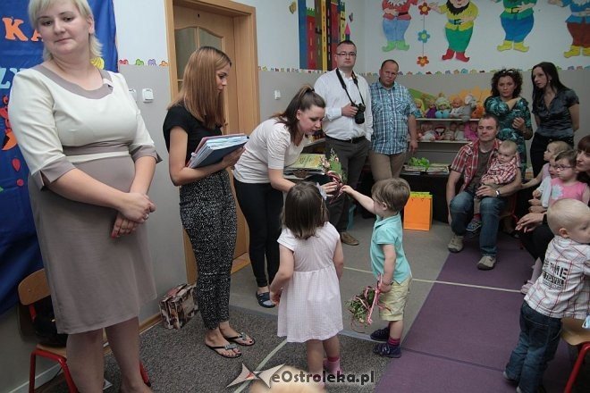 Zakończenie roku szkolnego w Punkcie Przedszkolnym Jaś i Małgosia [26.06.2015] - zdjęcie #33 - eOstroleka.pl