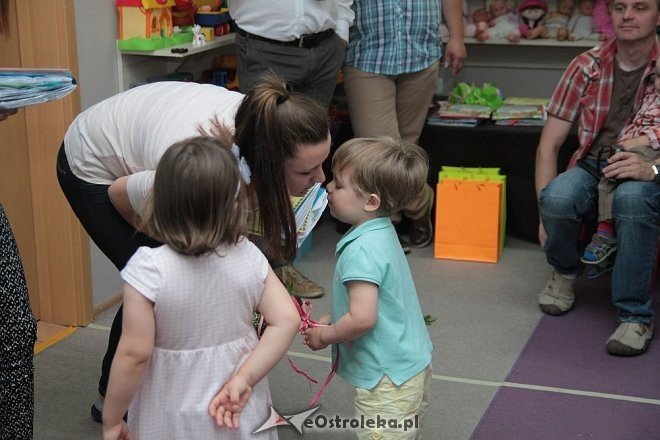 Zakończenie roku szkolnego w Punkcie Przedszkolnym Jaś i Małgosia [26.06.2015] - zdjęcie #32 - eOstroleka.pl