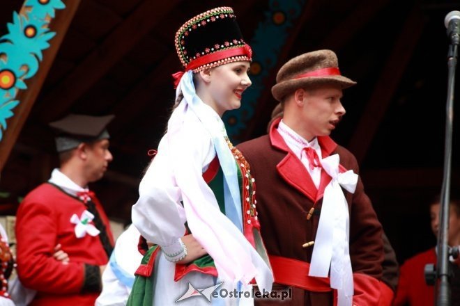 Wesele Kurpiowskie 2015: Uroczysty powrót od ślubu [28.06.2015] - zdjęcie #8 - eOstroleka.pl