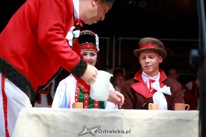 Wesele Kurpiowskie 2015: Uroczysty powrót od ślubu [28.06.2015] - zdjęcie #5 - eOstroleka.pl