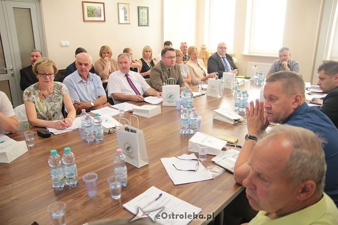 Wyjazdowa sesja Rady Powiatu w Nadleśnictwie Ostrołęka [02.07.2015] - zdjęcie #22 - eOstroleka.pl