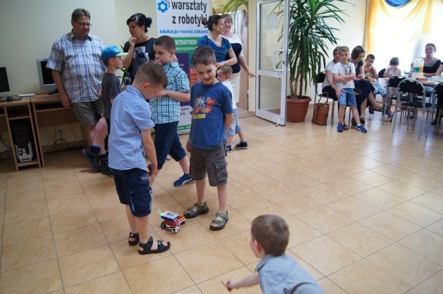 Olszewo-Borki: Zakończenie cyklu warsztatów z robotyki RoboKids - zdjęcie #32 - eOstroleka.pl