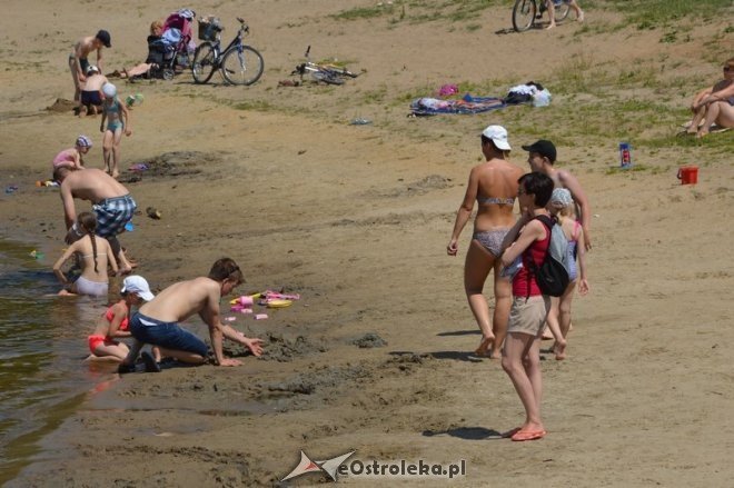 Ostrołęczanie na plaży miejskiej [04.07.2015] - zdjęcie #23 - eOstroleka.pl