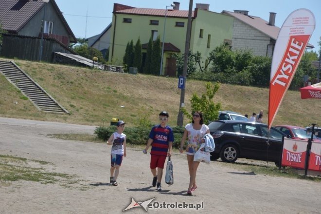 Ostrołęczanie na plaży miejskiej [04.07.2015] - zdjęcie #2 - eOstroleka.pl