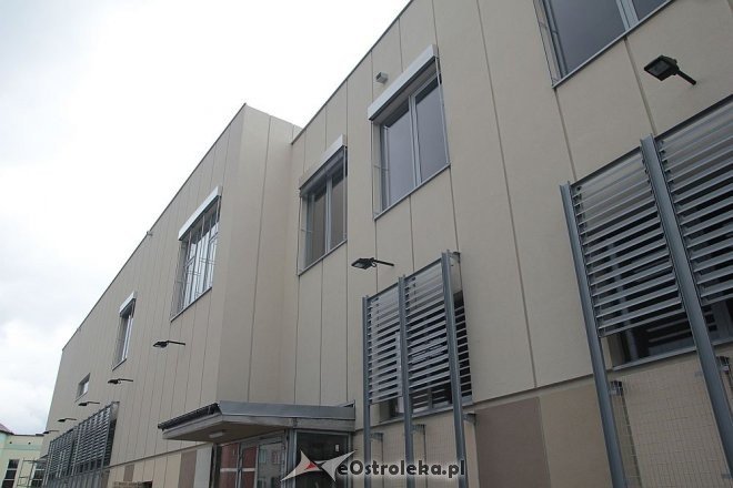 Budowa hali targowej na finiszu. Za kilka tygodni zrobimy w niej zakupy [13.07.2015] - zdjęcie #9 - eOstroleka.pl