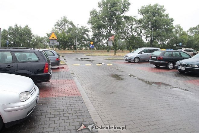 Ostrołęka: Bezpieczniej na osiedlu OTBS przy Jana Pawła [14.07.2015] - zdjęcie #1 - eOstroleka.pl