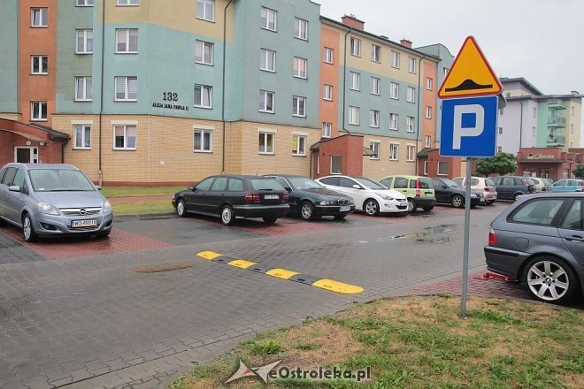 Ostrołęka: Bezpieczniej na osiedlu OTBS przy Jana Pawła [14.07.2015] - zdjęcie #6 - eOstroleka.pl