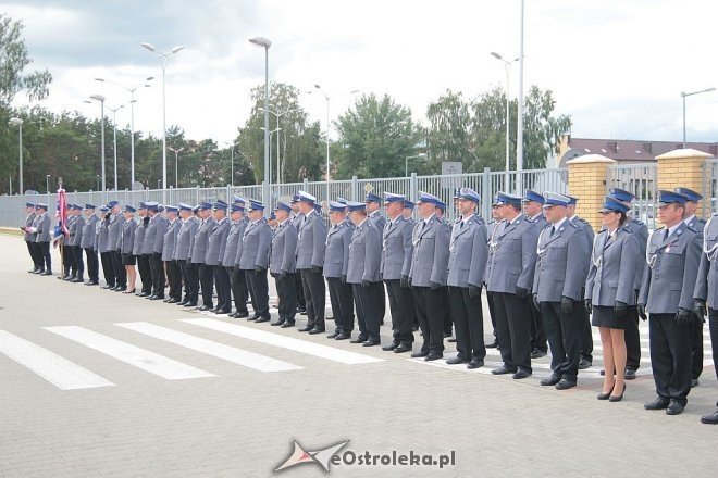 Ostrołęka: Miejskie obchody święta policji. 70 mundurowych awansowano na wyższe stopnie [23.07.2015] - zdjęcie #2 - eOstroleka.pl