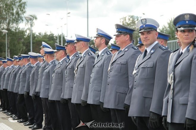 Ostrołęka: Miejskie obchody święta policji. 70 mundurowych awansowano na wyższe stopnie [23.07.2015] - zdjęcie #13 - eOstroleka.pl