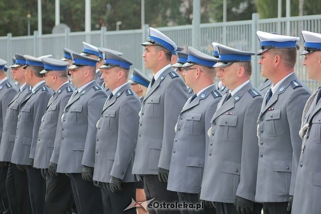 Ostrołęka: Miejskie obchody święta policji. 70 mundurowych awansowano na wyższe stopnie [23.07.2015] - zdjęcie #20 - eOstroleka.pl