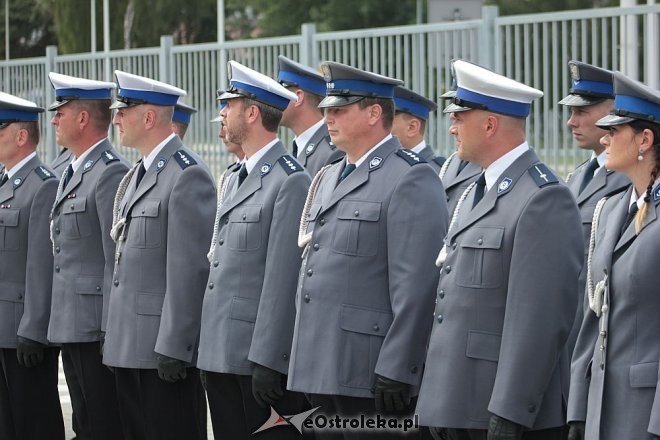 Ostrołęka: Miejskie obchody święta policji. 70 mundurowych awansowano na wyższe stopnie [23.07.2015] - zdjęcie #21 - eOstroleka.pl