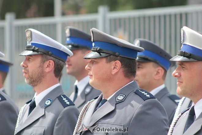 Ostrołęka: Miejskie obchody święta policji. 70 mundurowych awansowano na wyższe stopnie [23.07.2015] - zdjęcie #34 - eOstroleka.pl