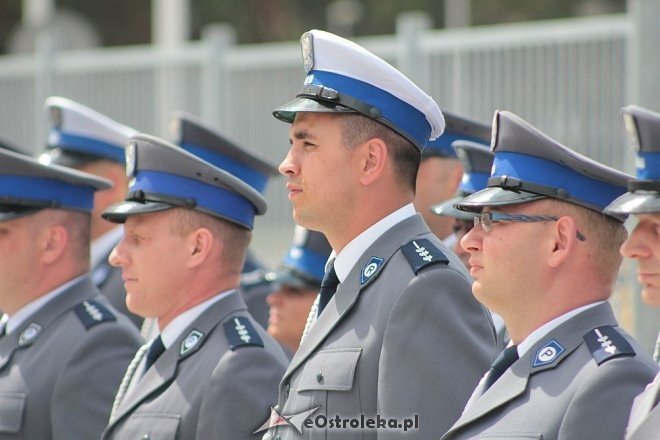 Ostrołęka: Miejskie obchody święta policji. 70 mundurowych awansowano na wyższe stopnie [23.07.2015] - zdjęcie #41 - eOstroleka.pl