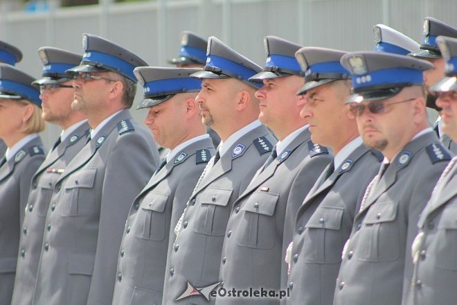 Ostrołęka: Miejskie obchody święta policji. 70 mundurowych awansowano na wyższe stopnie [23.07.2015] - zdjęcie #45 - eOstroleka.pl