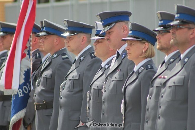 Ostrołęka: Miejskie obchody święta policji. 70 mundurowych awansowano na wyższe stopnie [23.07.2015] - zdjęcie #46 - eOstroleka.pl