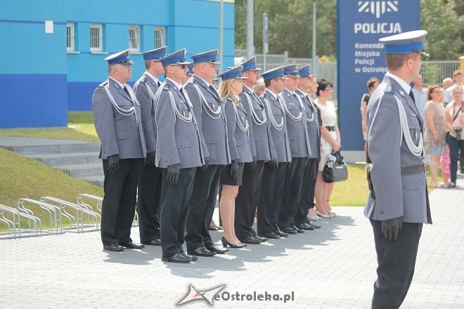 Ostrołęka: Miejskie obchody święta policji. 70 mundurowych awansowano na wyższe stopnie [23.07.2015] - zdjęcie #47 - eOstroleka.pl