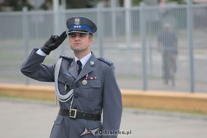 Ostrołęka: Miejskie obchody święta policji. 70 mundurowych awansowano na wyższe stopnie [23.07.2015] - zdjęcie #58 - eOstroleka.pl