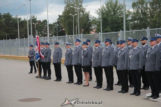 Ostrołęka: Miejskie obchody święta policji. 70 mundurowych awansowano na wyższe stopnie [23.07.2015] - zdjęcie #77 - eOstroleka.pl