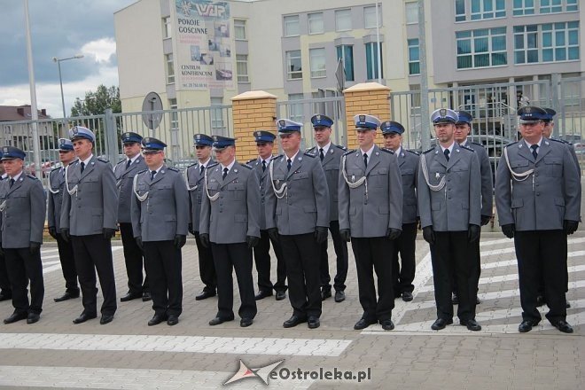 Ostrołęka: Miejskie obchody święta policji. 70 mundurowych awansowano na wyższe stopnie [23.07.2015] - zdjęcie #80 - eOstroleka.pl