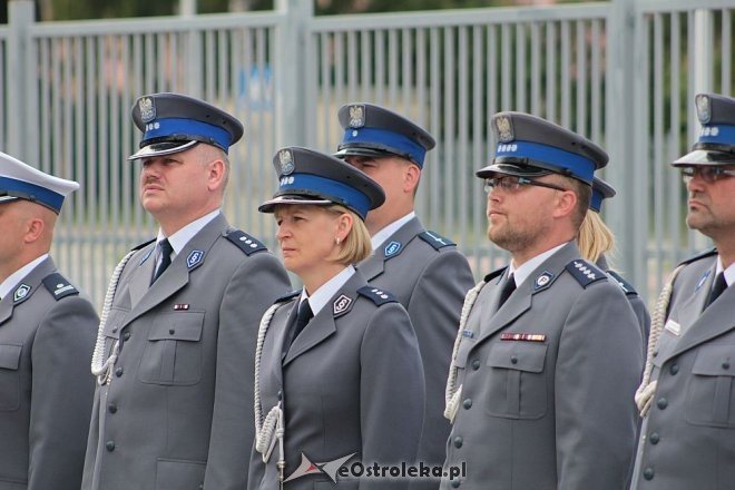 Ostrołęka: Miejskie obchody święta policji. 70 mundurowych awansowano na wyższe stopnie [23.07.2015] - zdjęcie #132 - eOstroleka.pl