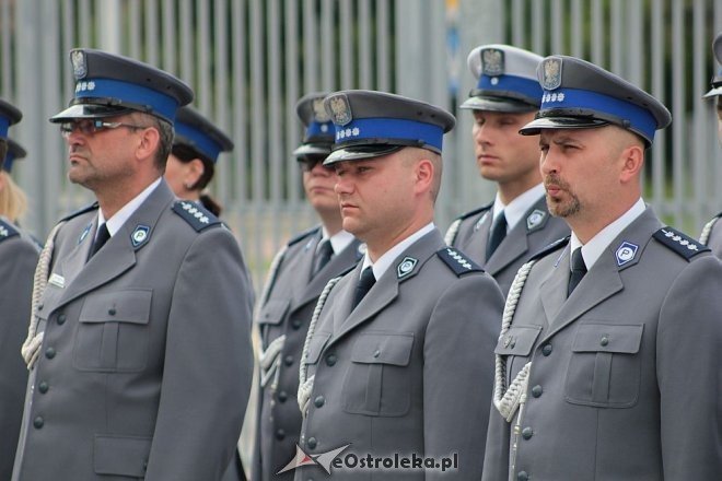 Ostrołęka: Miejskie obchody święta policji. 70 mundurowych awansowano na wyższe stopnie [23.07.2015] - zdjęcie #126 - eOstroleka.pl
