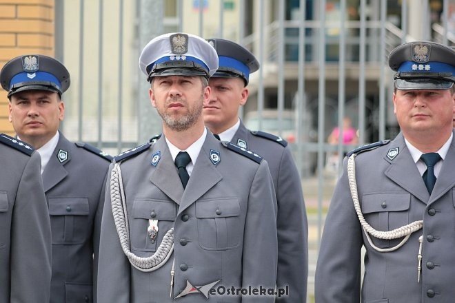 Ostrołęka: Miejskie obchody święta policji. 70 mundurowych awansowano na wyższe stopnie [23.07.2015] - zdjęcie #100 - eOstroleka.pl