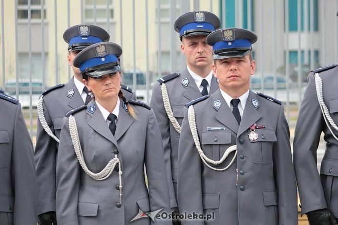 Ostrołęka: Miejskie obchody święta policji. 70 mundurowych awansowano na wyższe stopnie [23.07.2015] - zdjęcie #92 - eOstroleka.pl