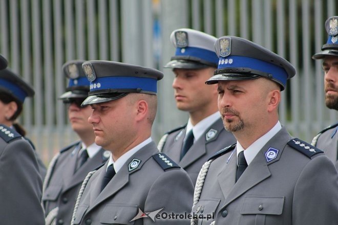 Ostrołęka: Miejskie obchody święta policji. 70 mundurowych awansowano na wyższe stopnie [23.07.2015] - zdjęcie #76 - eOstroleka.pl
