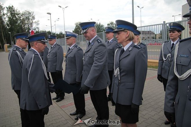 Ostrołęka: Miejskie obchody święta policji. 70 mundurowych awansowano na wyższe stopnie [23.07.2015] - zdjęcie #56 - eOstroleka.pl