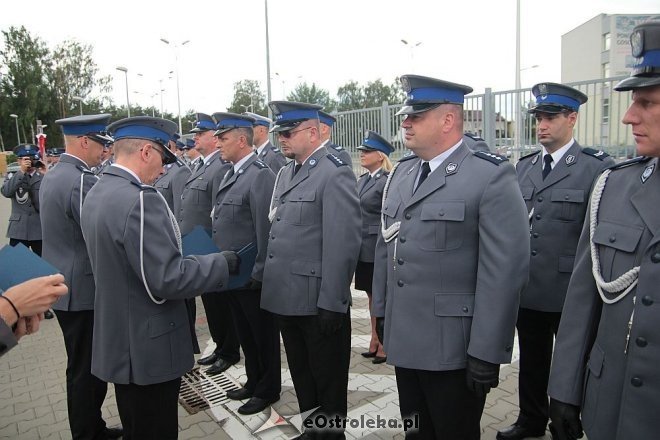 Ostrołęka: Miejskie obchody święta policji. 70 mundurowych awansowano na wyższe stopnie [23.07.2015] - zdjęcie #151 - eOstroleka.pl