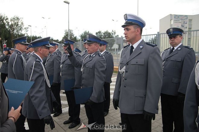 Ostrołęka: Miejskie obchody święta policji. 70 mundurowych awansowano na wyższe stopnie [23.07.2015] - zdjęcie #145 - eOstroleka.pl