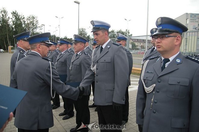 Ostrołęka: Miejskie obchody święta policji. 70 mundurowych awansowano na wyższe stopnie [23.07.2015] - zdjęcie #143 - eOstroleka.pl